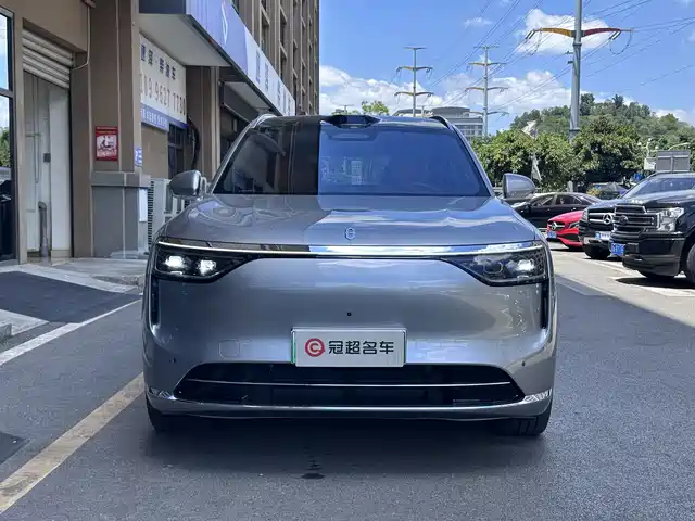 AITO Wenjie AITO M8 2025