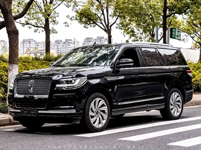 Lincoln Navigator 2022