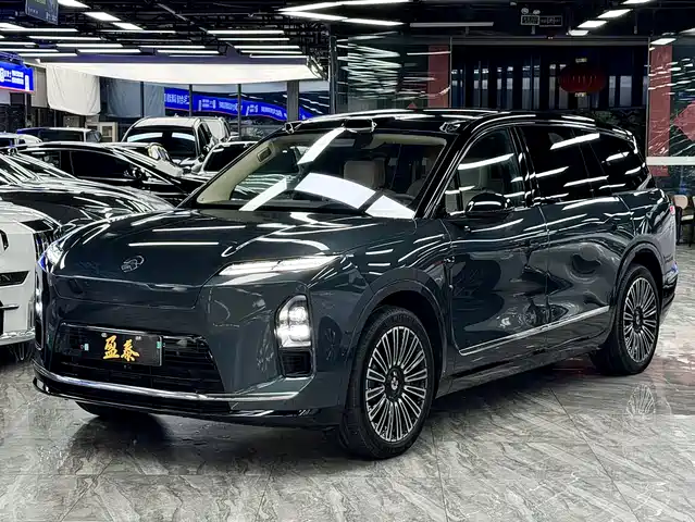 NIO NIO ES8 2025