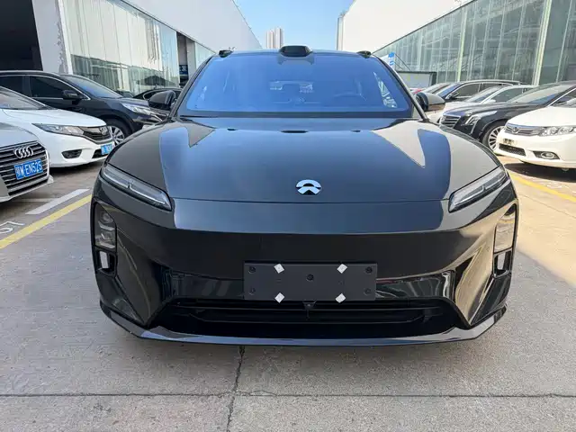 NIO NIO ET5T 2025