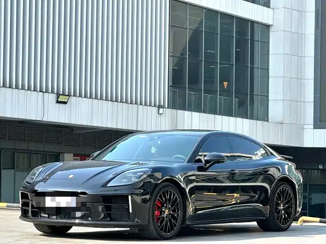 Porsche Panamera 2024