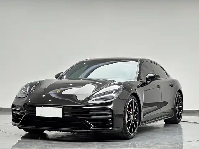 Porsche Panamera 2022