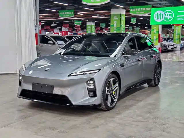 NIO NIO ET5T 2025
