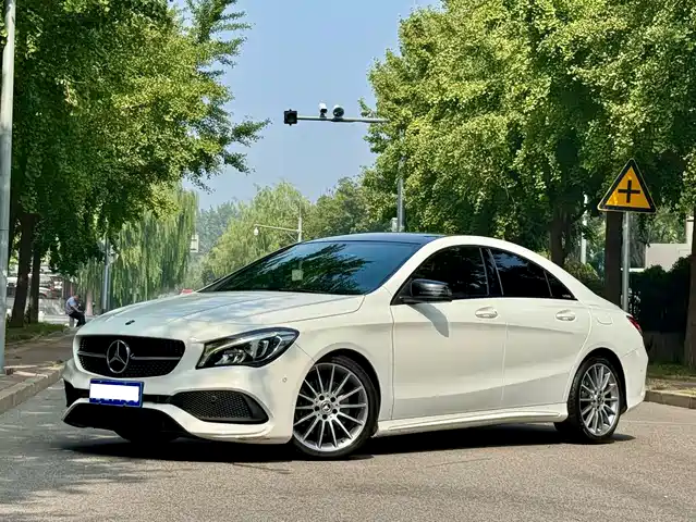 Mercedes-Benz Mercedes-Benz CLA (Import)