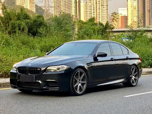 BMW BMW M5
