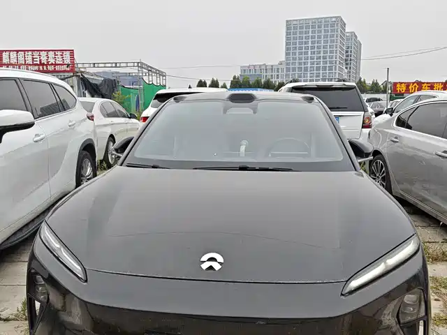 NIO NIO ET5T 2025
