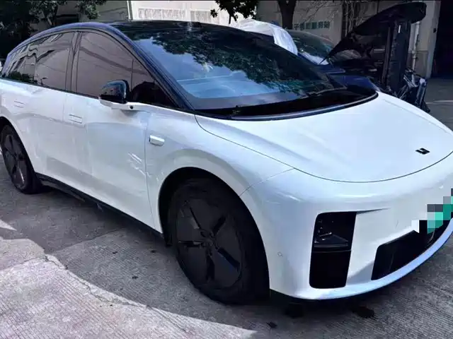 Li Auto Li Auto i6