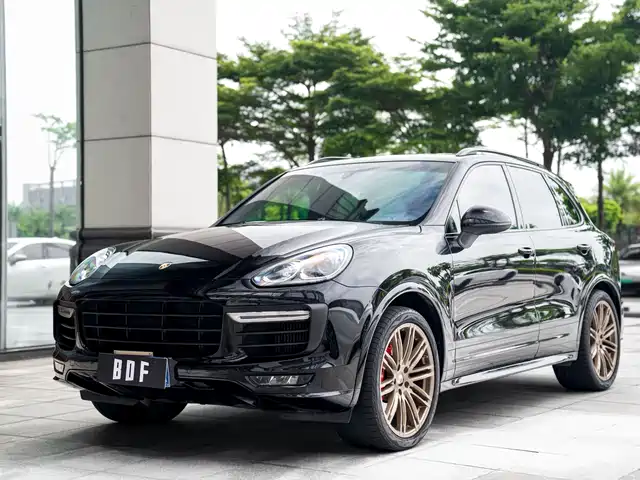 Porsche Cayenne 2016