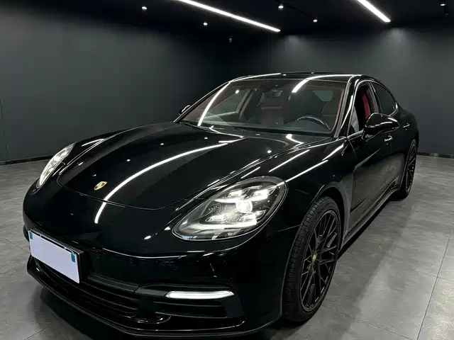 Porsche Panamera 2019