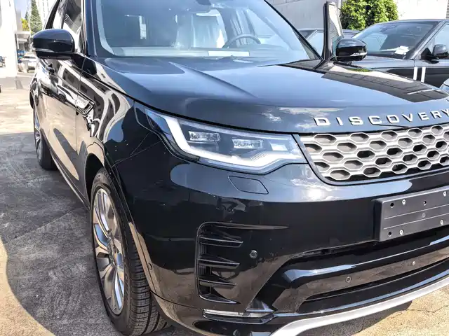 Land Rover Discovery 2026