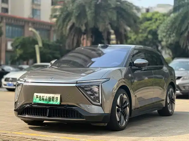HiPhi HiPhi Y 2024