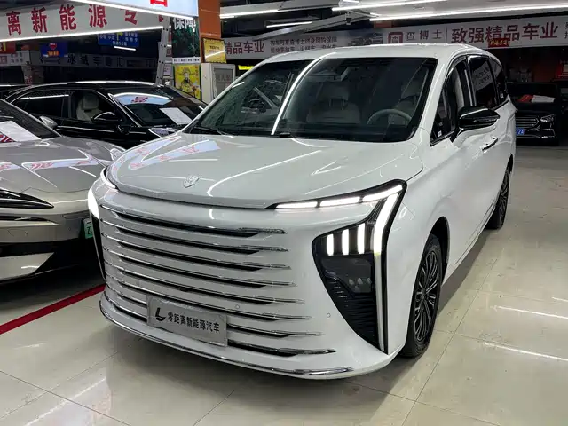 Dongfeng Fengxing Starlight V9