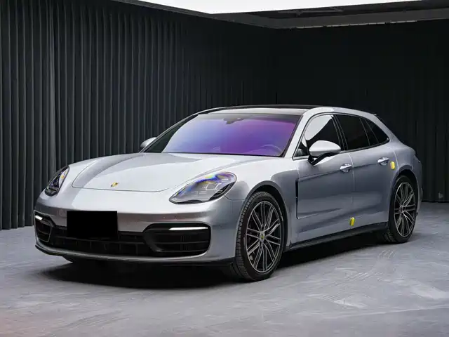Porsche Panamera 2021