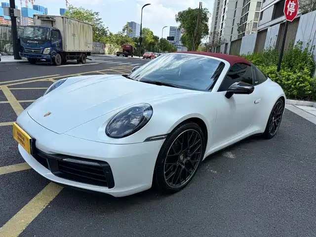 Porsche Porsche 911 2021