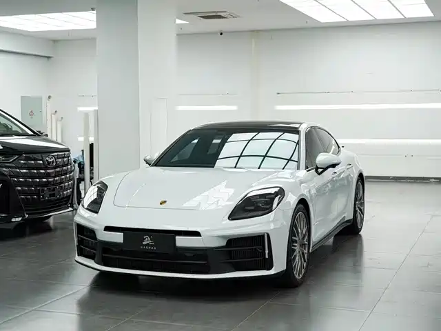 Porsche Panamera 2024