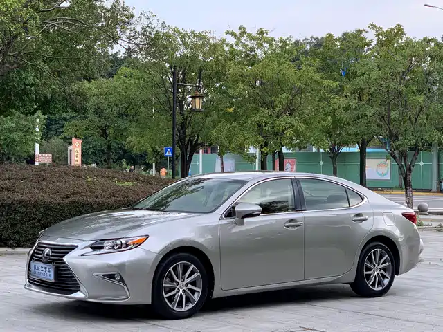Lexus Lexus ES
