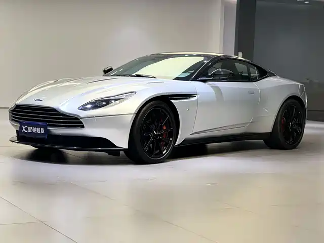 Aston Martin Aston Martin DB11 2017