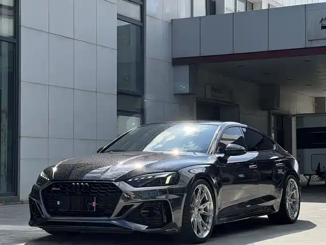 Audi Audi RS 5