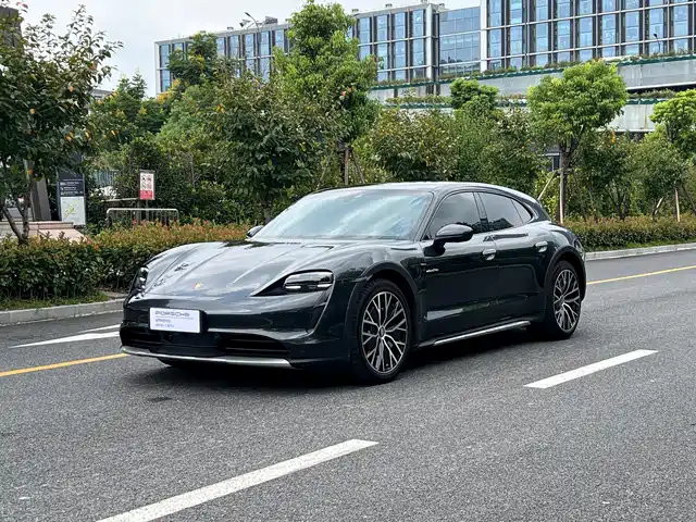Porsche Taycan 2023