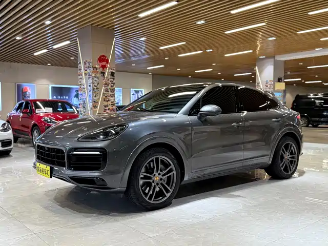 Porsche Cayenne 2022