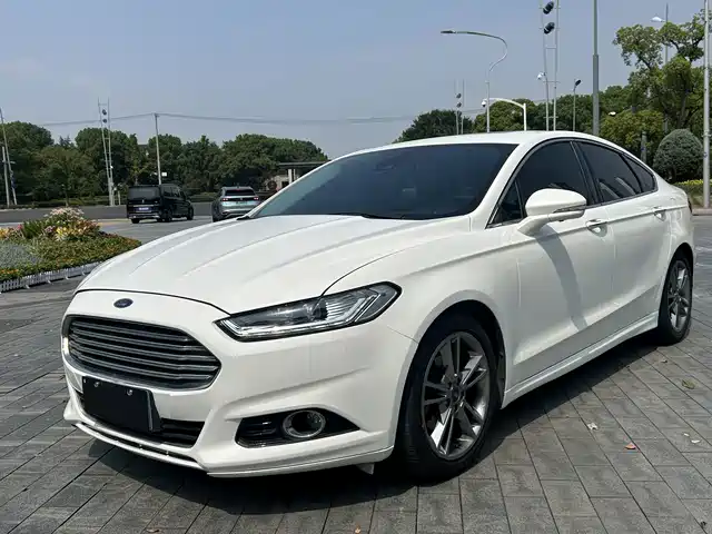 Ford Mondeo 2015