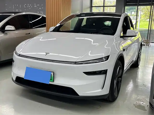 Tesla Model Y 2026