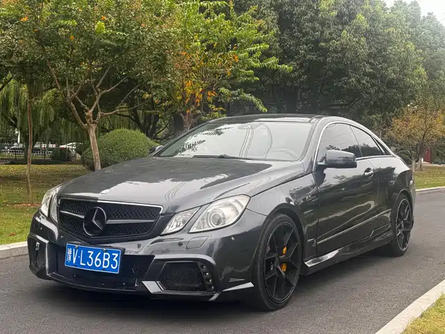 Mercedes-Benz Mercedes-Benz E-Class (Import) 2011