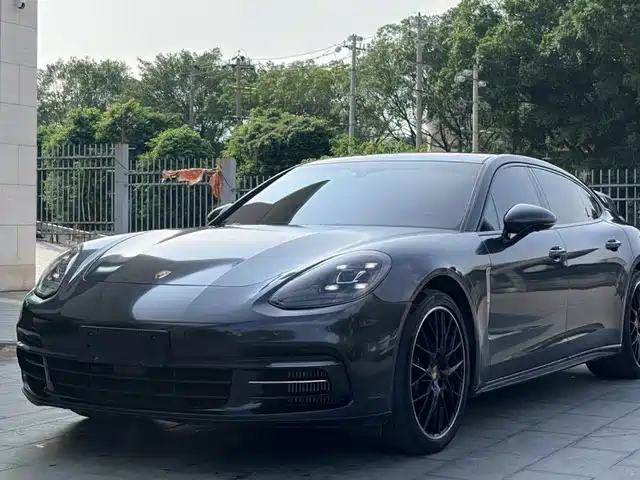 Porsche Panamera 2020