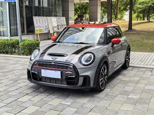 MINI MINI JCW 2023
