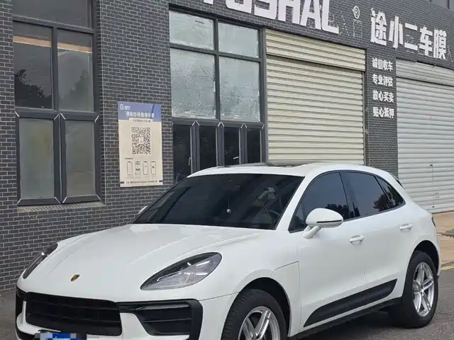 Porsche Macan 2025