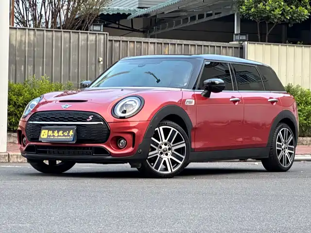 MINI MINI CLUBMAN 2021