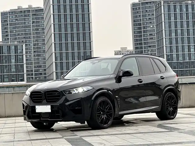 BMW BMW X5 M 2025