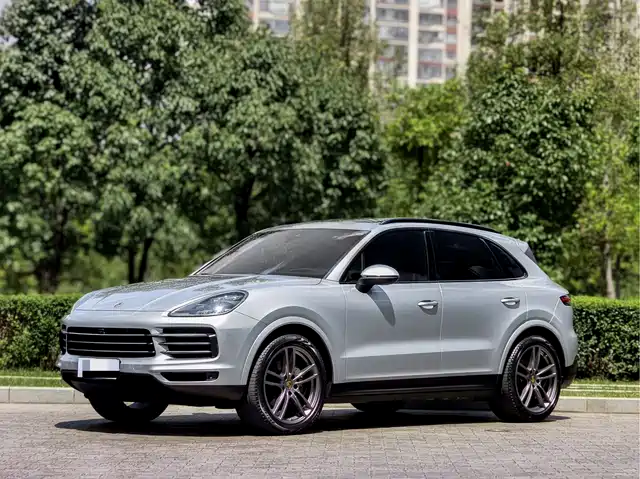 Porsche Cayenne 2022