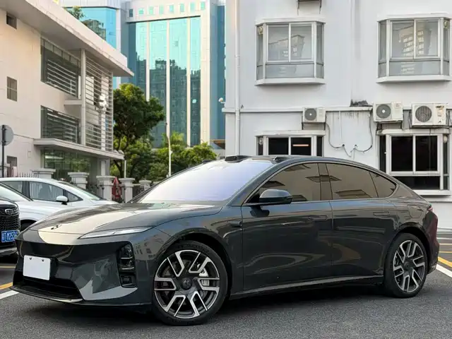 NIO NIO ET5