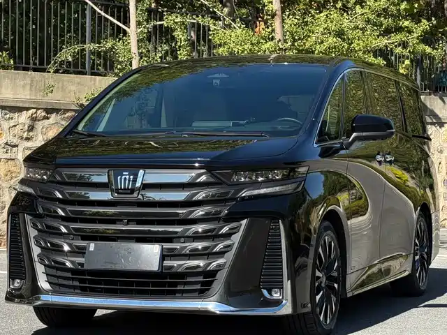 Toyota Vellfire 2024