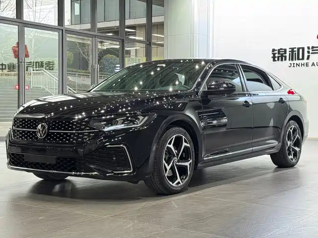 Volkswagen Passat 2024