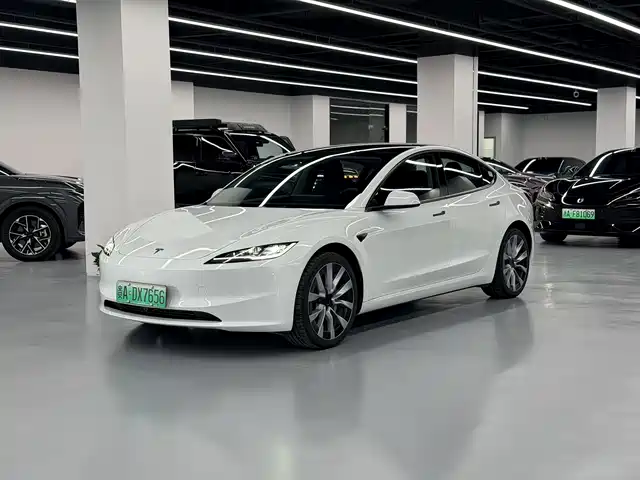 Tesla Model 3 2026