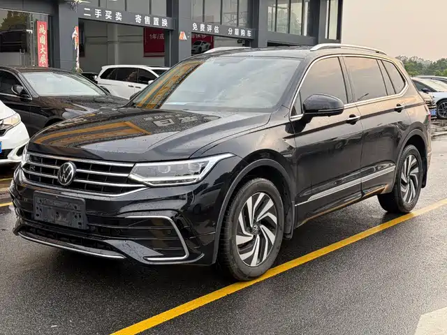 Volkswagen Tiguan L 2024