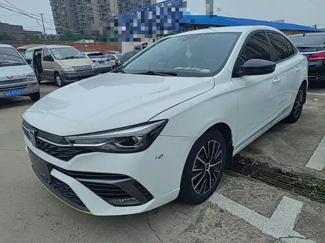 Roewe Roewe i5 2023