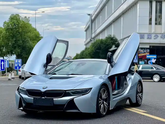 BMW BMW i8