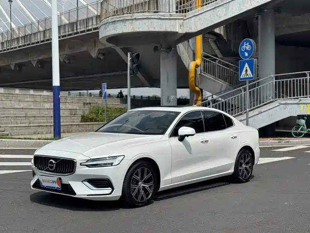 Volvo Volvo S60 2022