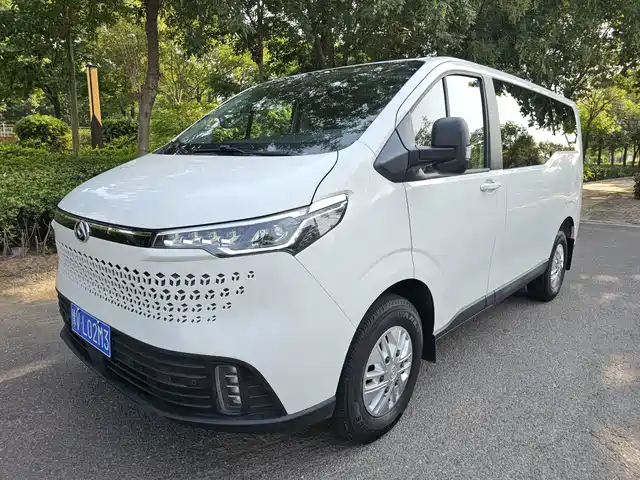 SAIC Maxus Xintu V70