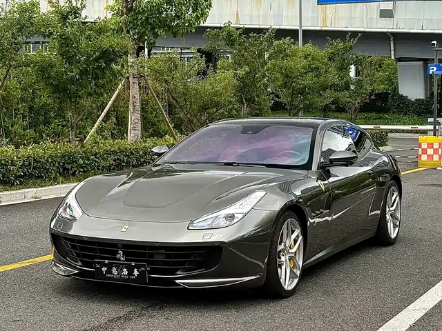 Ferrari GTC4Lusso 2020