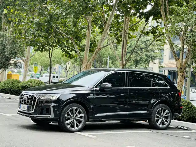 Audi Audi Q7