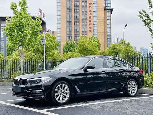 BMW BMW 5 Series 2017