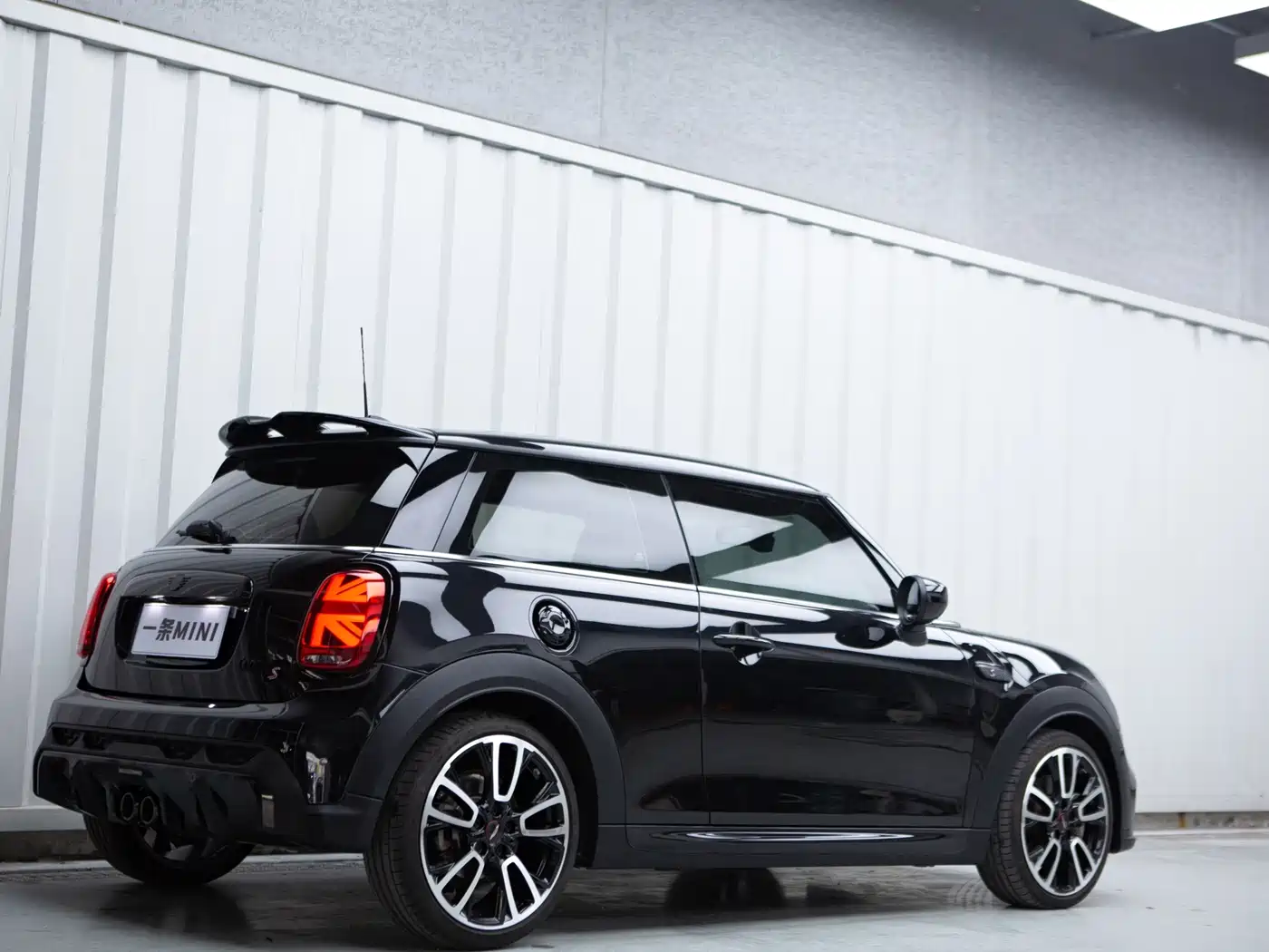 MINI MINI