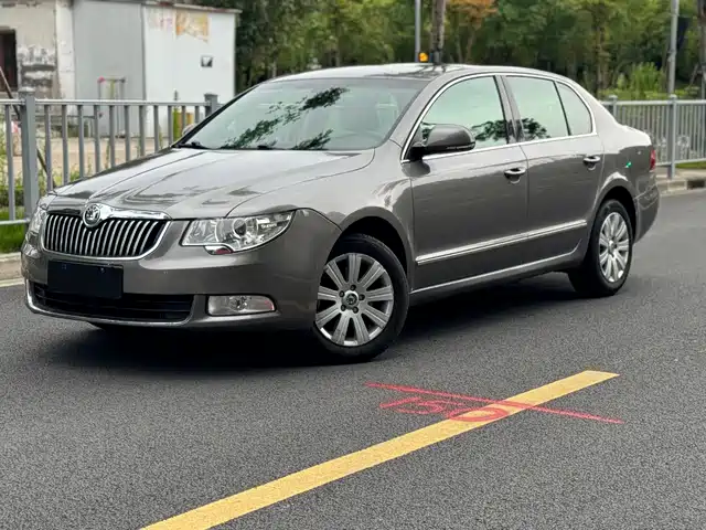 Škoda Superb