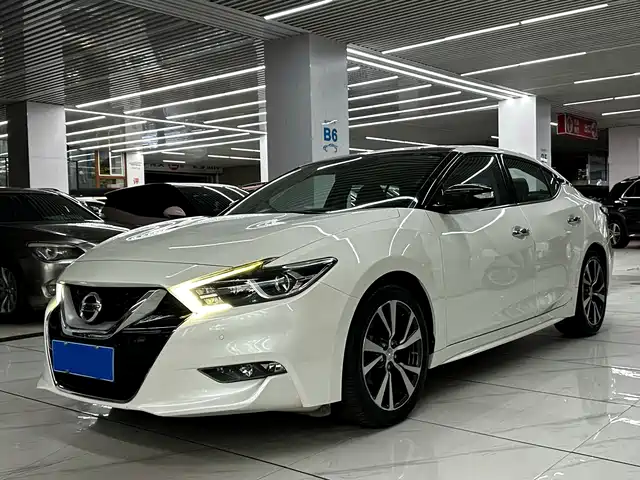 Nissan Cima