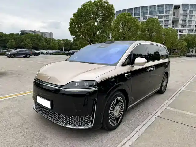 Zhijie Zunjie MPV