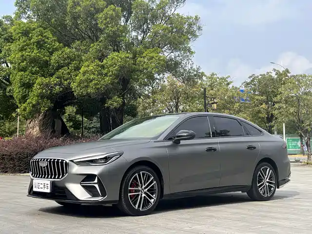 Geely Emgrand 2025